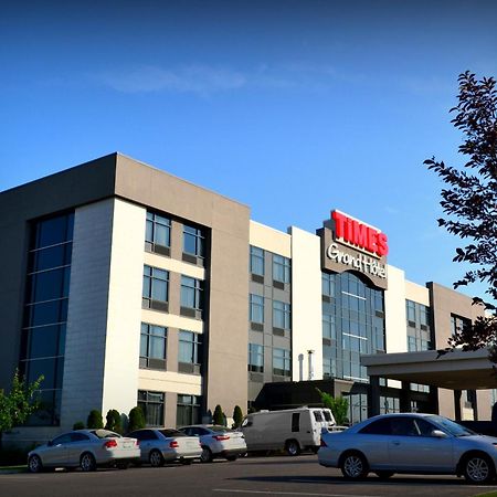 Grand Times Hotel - Aeroport De Quebec ภายนอก รูปภาพ