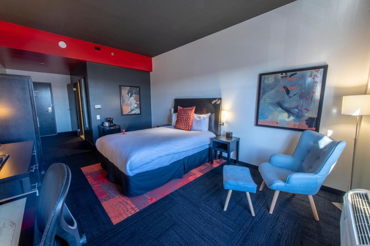 Grand Times Hotel - Aeroport De Quebec ภายนอก รูปภาพ