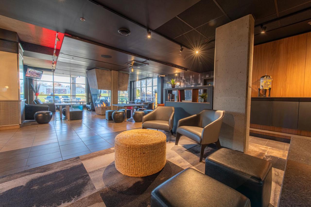 Grand Times Hotel - Aeroport De Quebec ภายนอก รูปภาพ