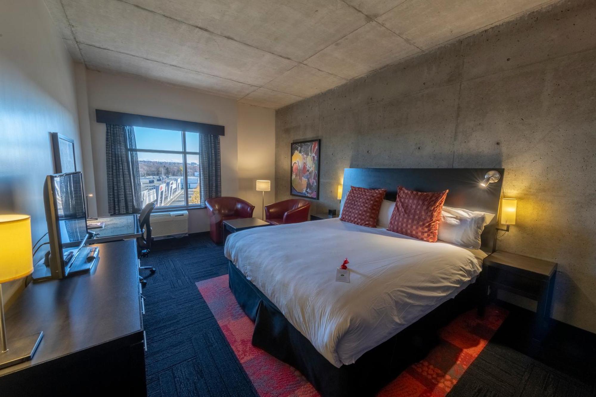 Grand Times Hotel - Aeroport De Quebec ภายนอก รูปภาพ